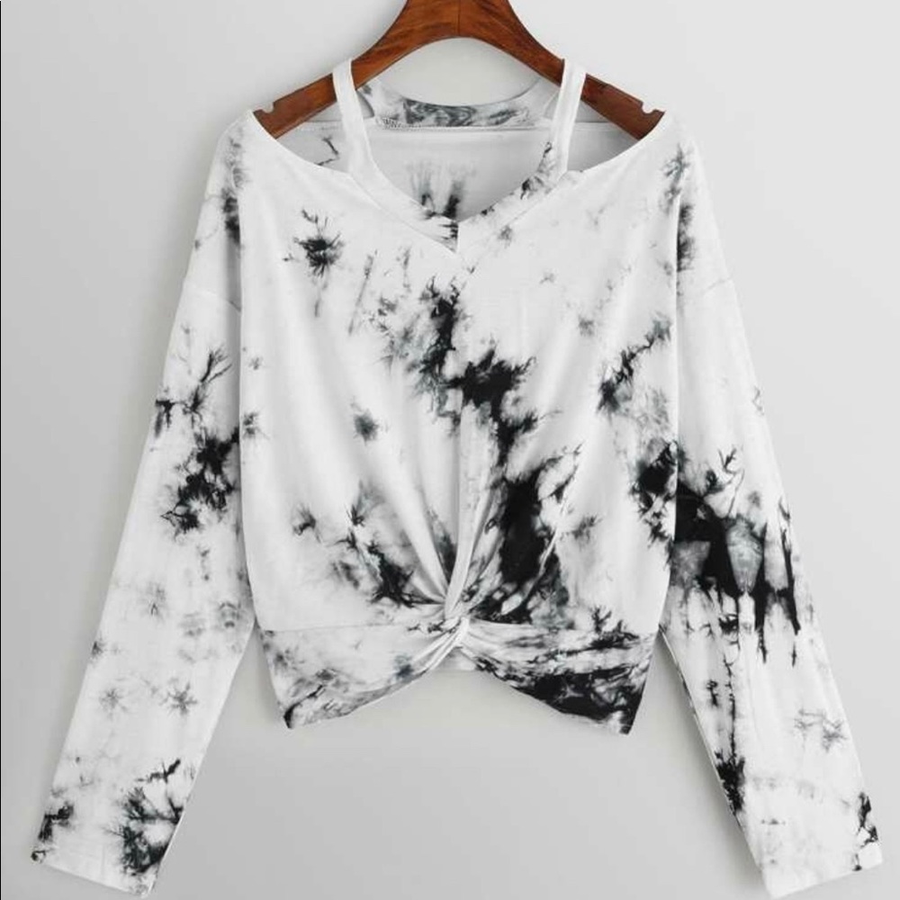 Open Shoulder Tie Dye Twist Front Tee